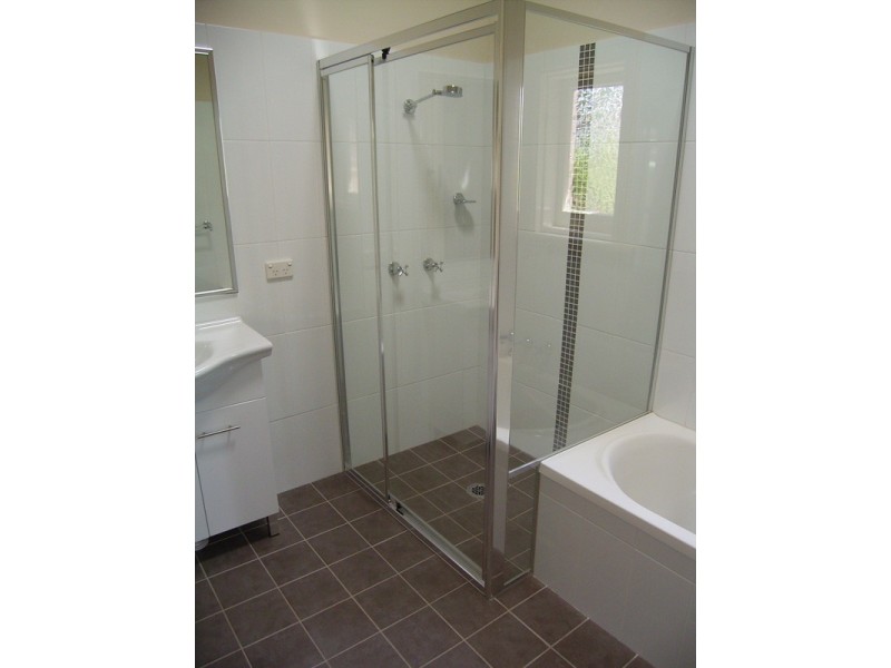 75 Docker Street, Wagga Wagga NSW 2650