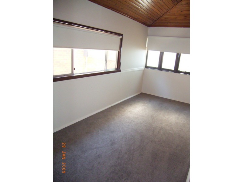 75 Docker Street, Wagga Wagga NSW 2650
