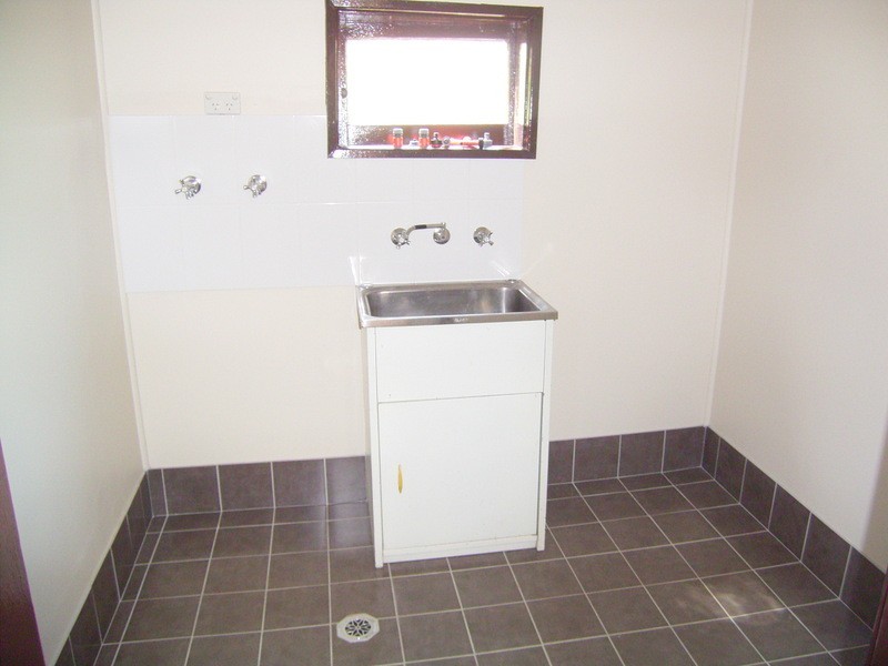 75 Docker Street, Wagga Wagga NSW 2650