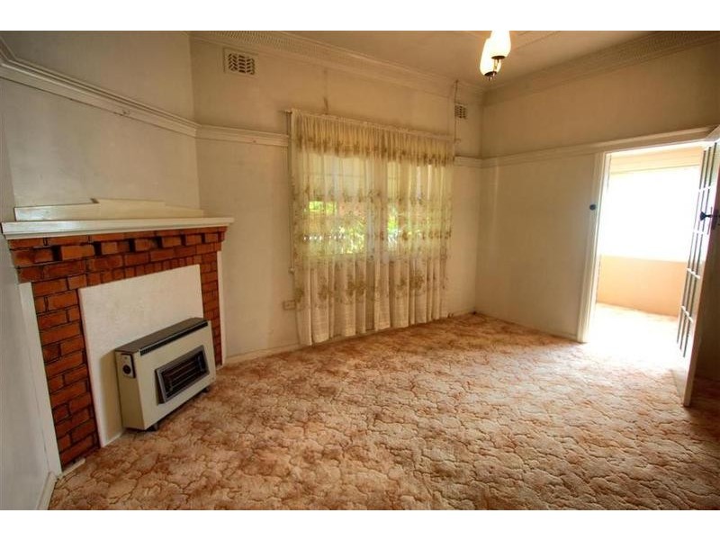 16 Darlow Street, Wagga Wagga NSW 2650