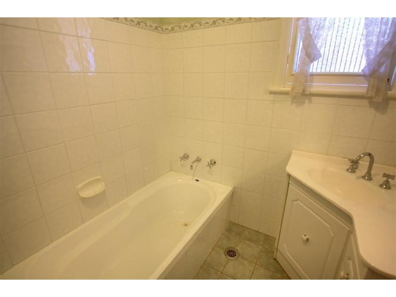 16 Darlow Street, Wagga Wagga NSW 2650