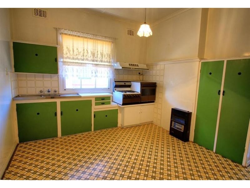 16 Darlow Street, Wagga Wagga NSW 2650