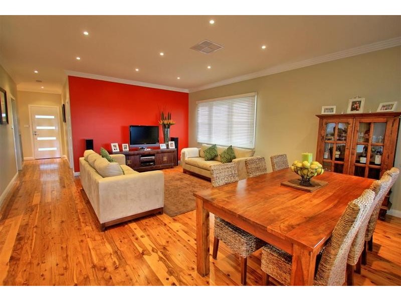 63 Urana Street, Turvey Park NSW 2650