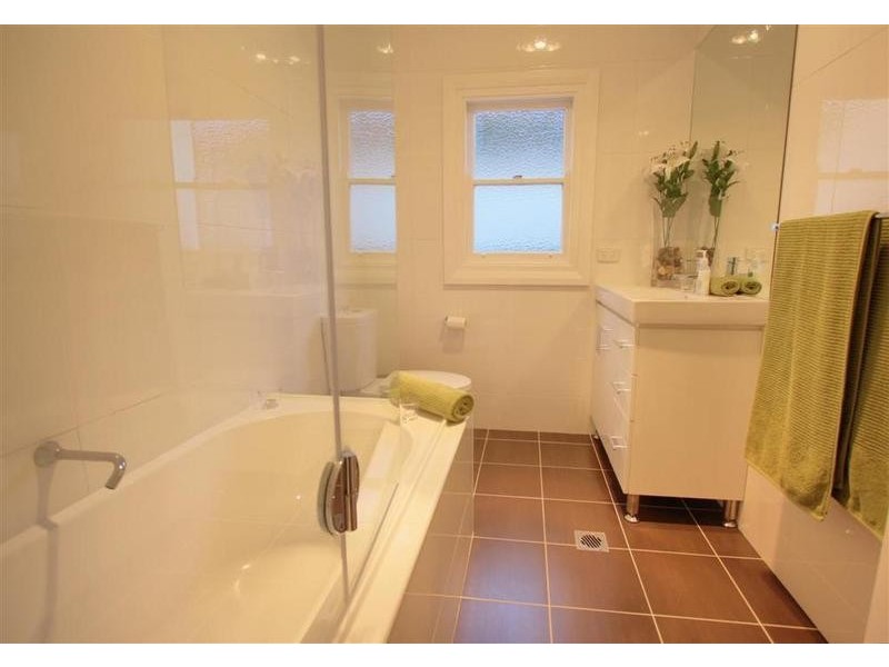 63 Urana Street, Turvey Park NSW 2650