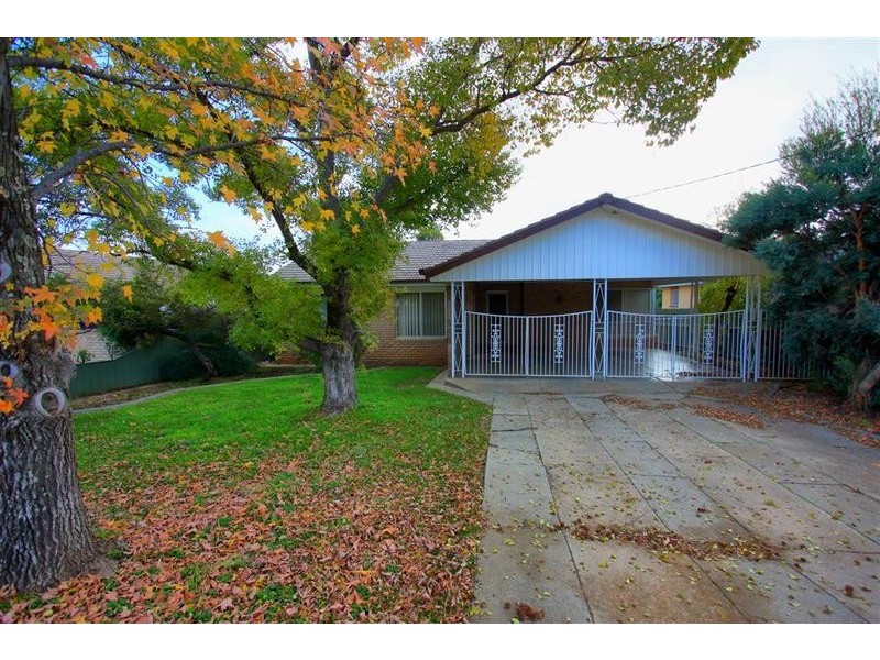 282 Bourke Street, Tolland NSW 2650