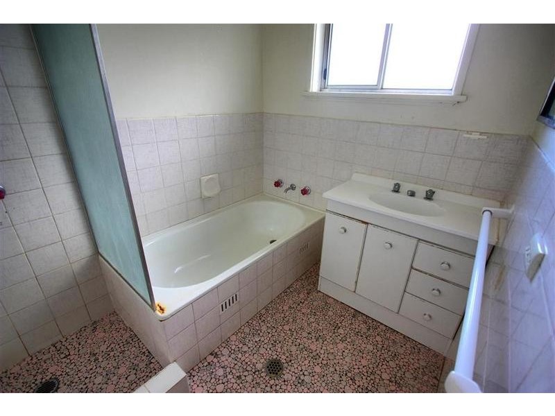 282 Bourke Street, Tolland NSW 2650