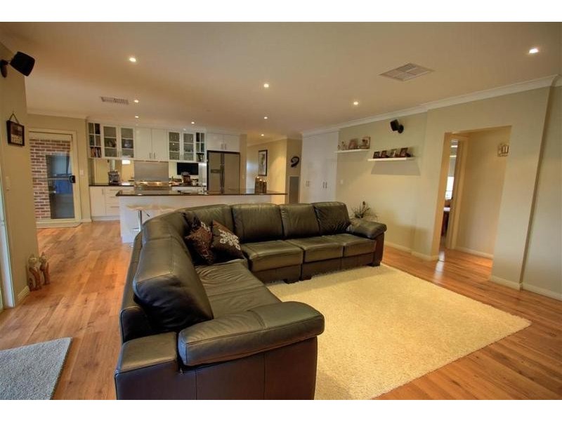 73 Atherton Crescent, Tatton NSW 2650