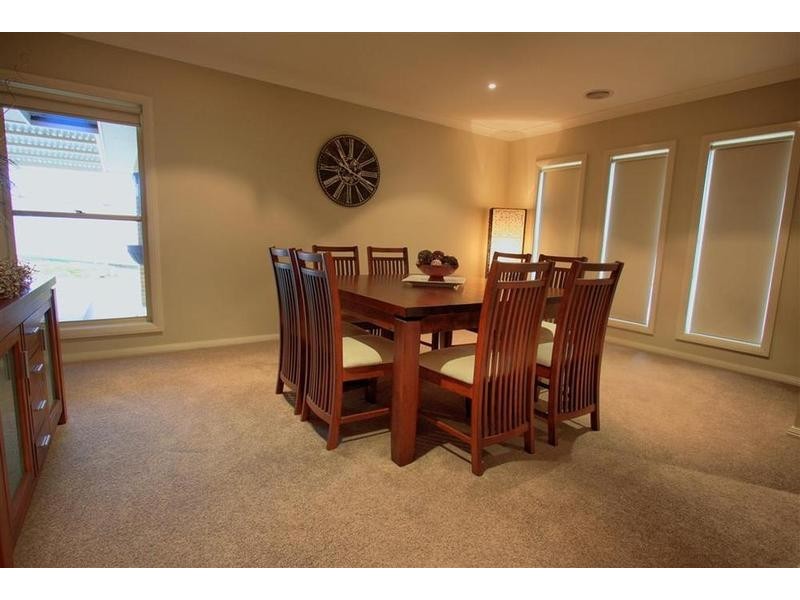 73 Atherton Crescent, Tatton NSW 2650