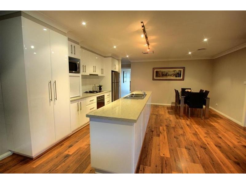 8 Werribee Road, Bourkelands NSW 2650