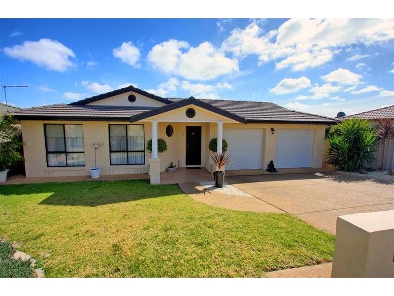 21 Yarrawah Crescent, Bourkelands NSW 2650