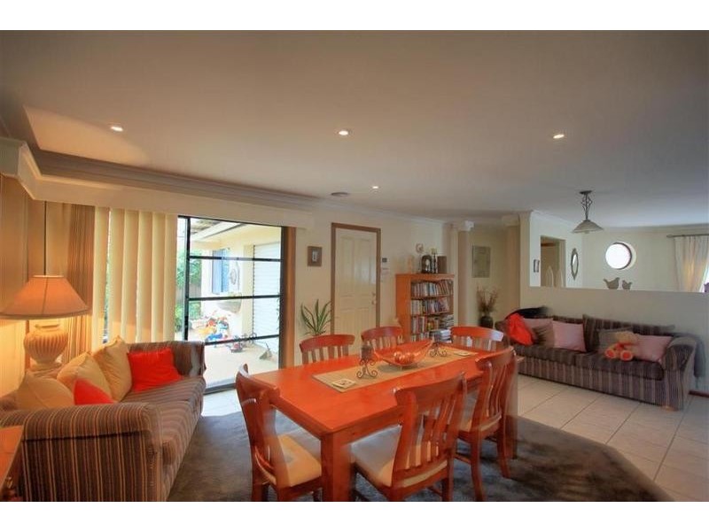 21 Yarrawah Crescent, Bourkelands NSW 2650