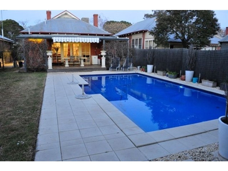 6 Little Best Street, Wagga Wagga NSW 2650