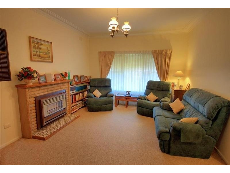 119 Simkin Crescent, Wagga Wagga NSW 2650