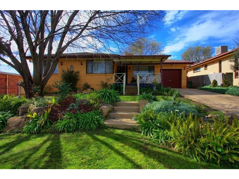 25 Kilpatrick Street, Kooringal NSW 2650