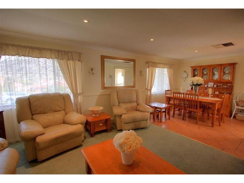 25 Kilpatrick Street, Kooringal NSW 2650