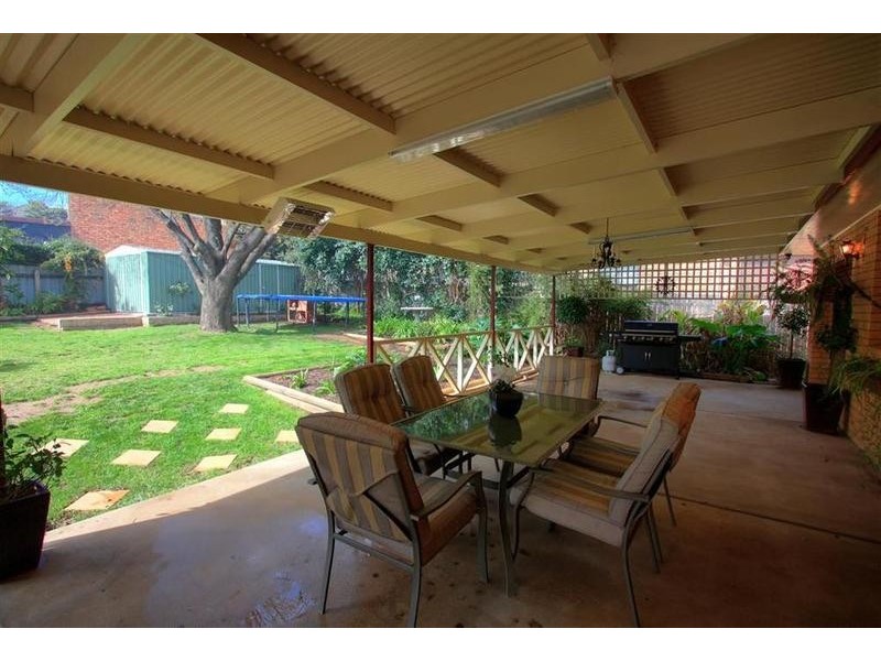 25 Kilpatrick Street, Kooringal NSW 2650