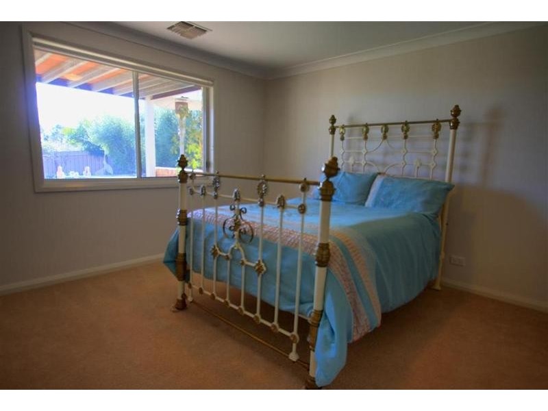 46 Kansas Drive, Wagga Wagga NSW 2650