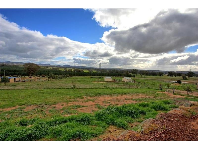 529 Mitchell Road, Lake Albert NSW 2650