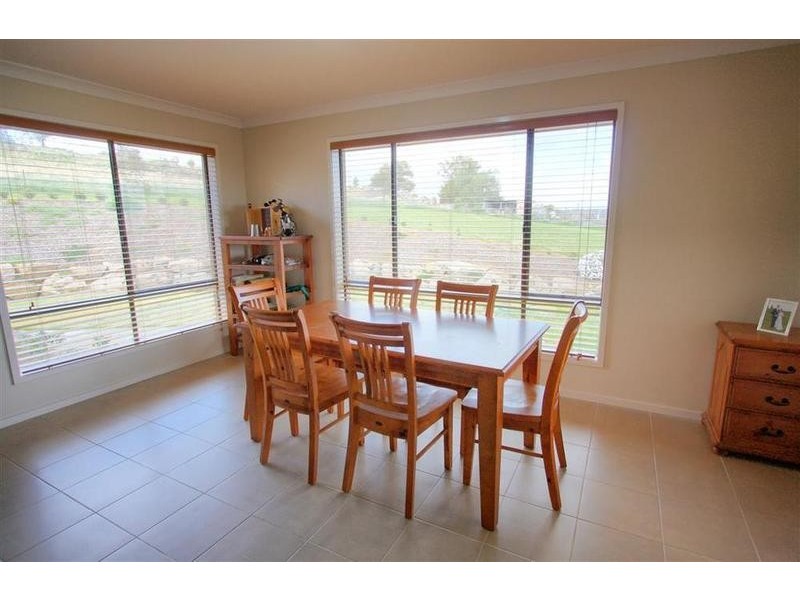 529 Mitchell Road, Lake Albert NSW 2650