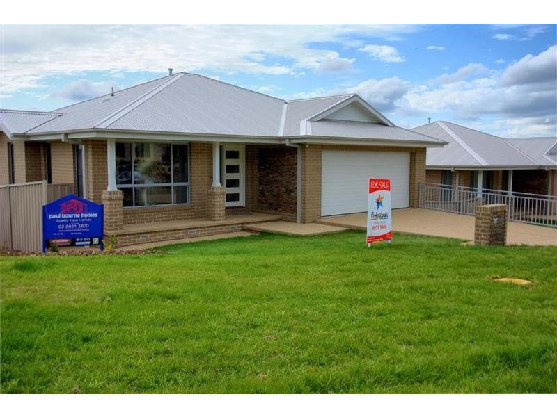 1/31 Werribee Road, Bourkelands NSW 2650