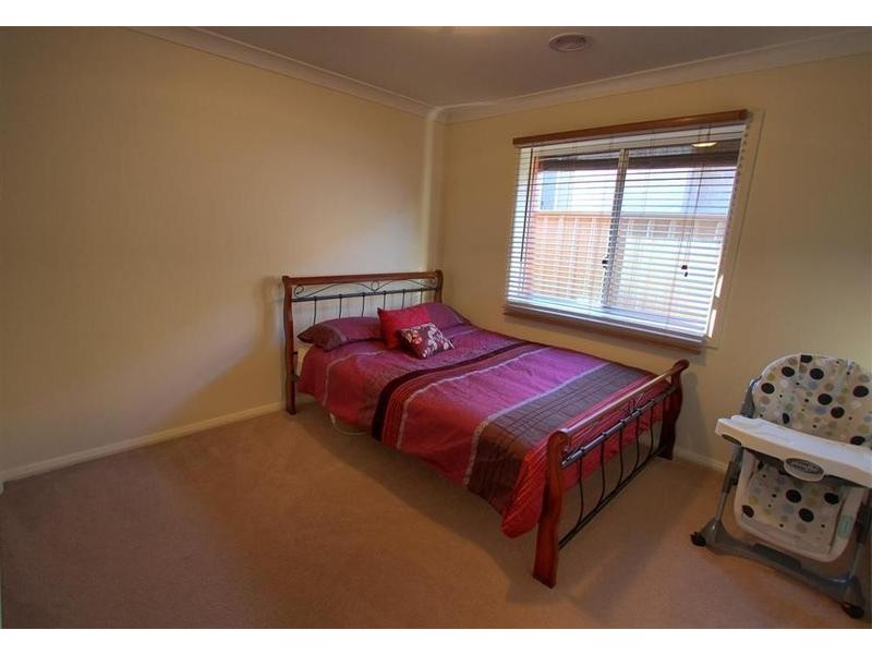 19 Barrima Drive, Glenfield Park NSW 2650