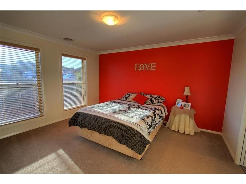 19 Barrima Drive, Glenfield Park NSW 2650