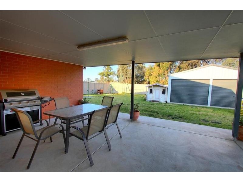 19 Barrima Drive, Glenfield Park NSW 2650