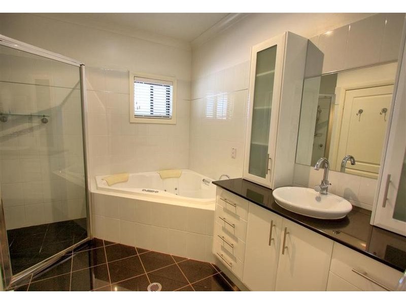 35A Plumpton Road, Lake Albert NSW 2650