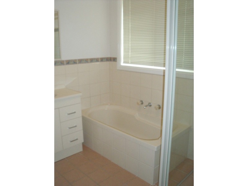 1/3a Lake Street, Wagga Wagga NSW 2650