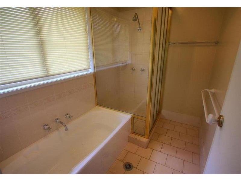 32 Iverach Street, Coolamon NSW 2701