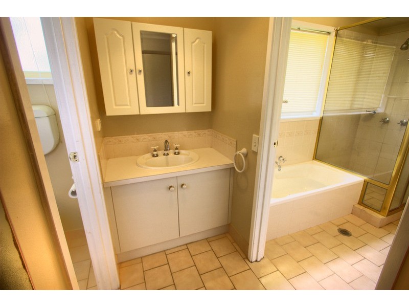 32 Iverach Street, Coolamon NSW 2701