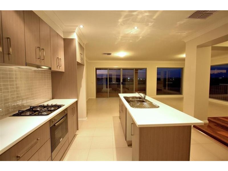 56 Kaloona Drive, Bourkelands NSW 2650