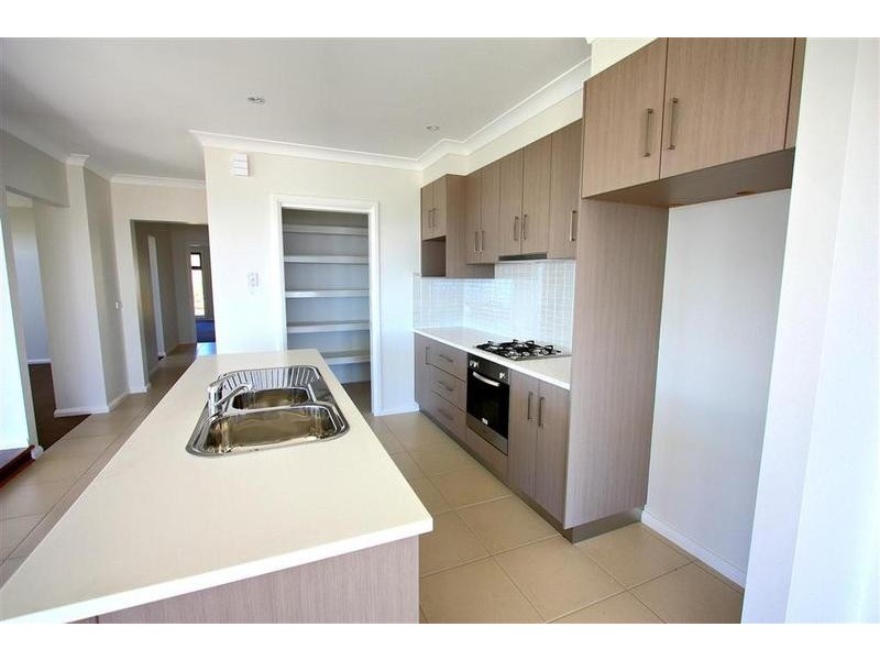 56 Kaloona Drive, Bourkelands NSW 2650