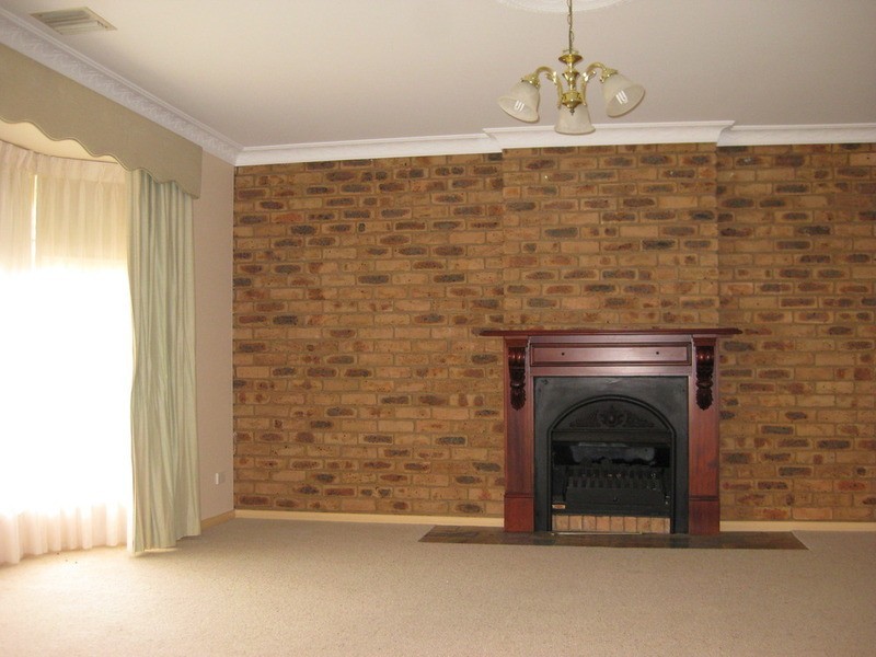 88 Henwood Avenue, Wagga Wagga NSW 2650