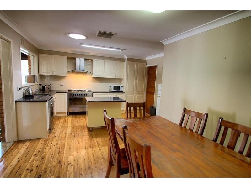 7 Yarrah Street, Kooringal NSW 2650