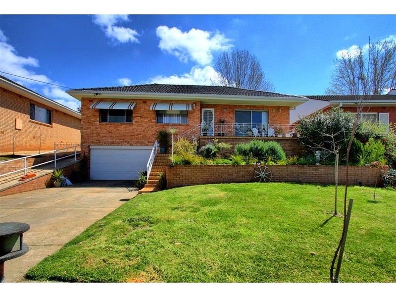 72 Meadow Street, Kooringal NSW 2650