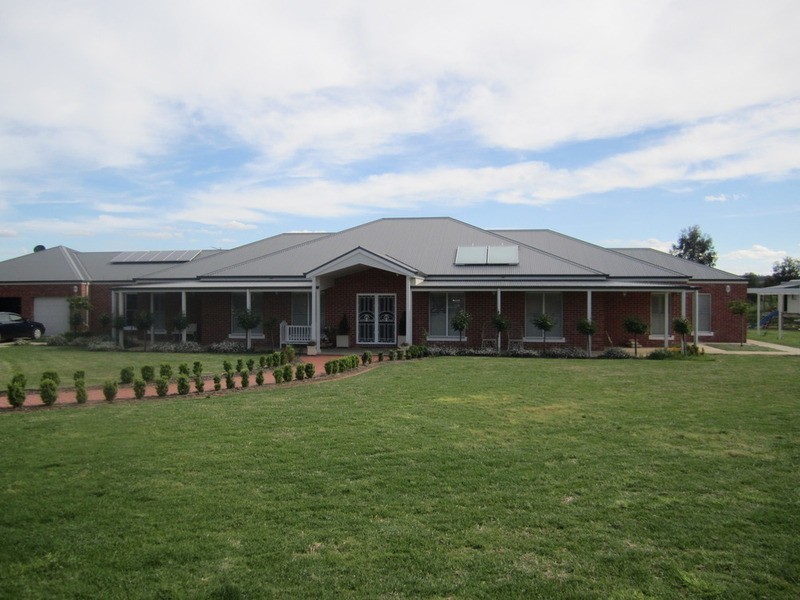 14 Burgun Drive, Wagga Wagga NSW 2650