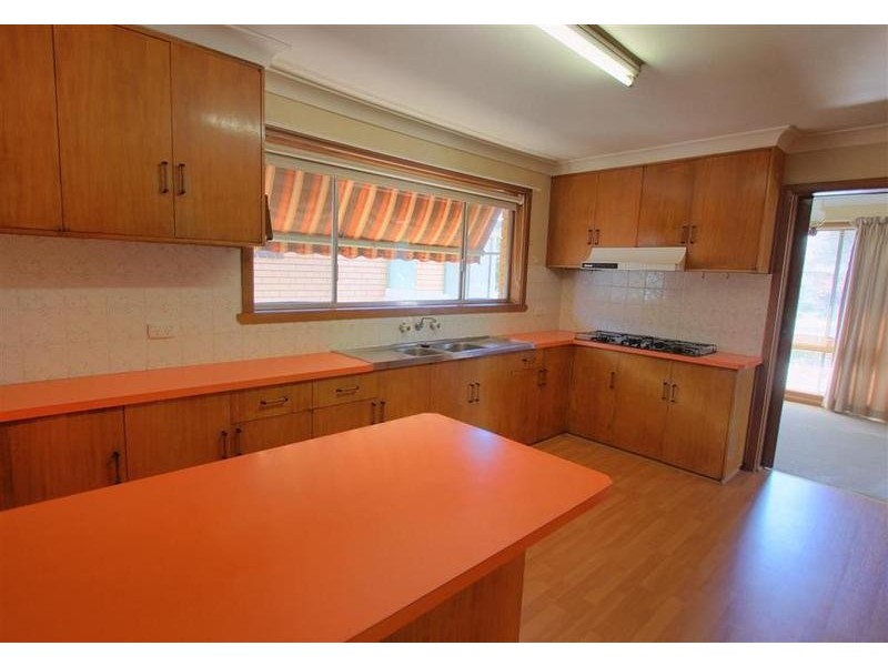 30 Geneva Crescent, Lake Albert NSW 2650