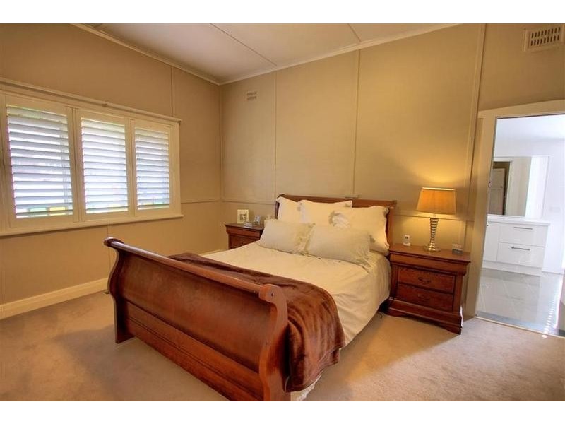 31 Athol Street, Turvey Park NSW 2650