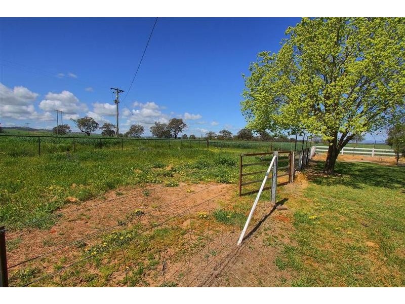 1 Pattersons Road, Wagga Wagga NSW 2650
