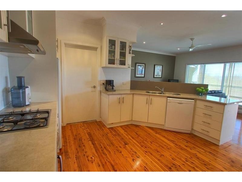 70 Mitchelmore Street, Turvey Park NSW 2650