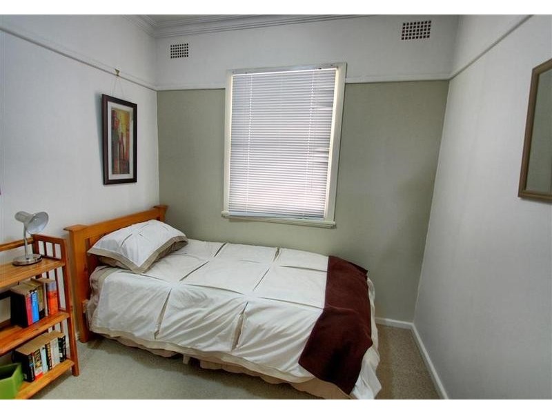 70 Mitchelmore Street, Turvey Park NSW 2650