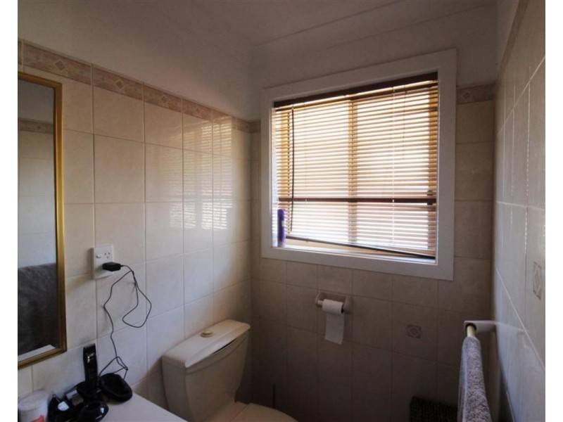 13 Kirrang Avenue, Glenfield Park NSW 2650
