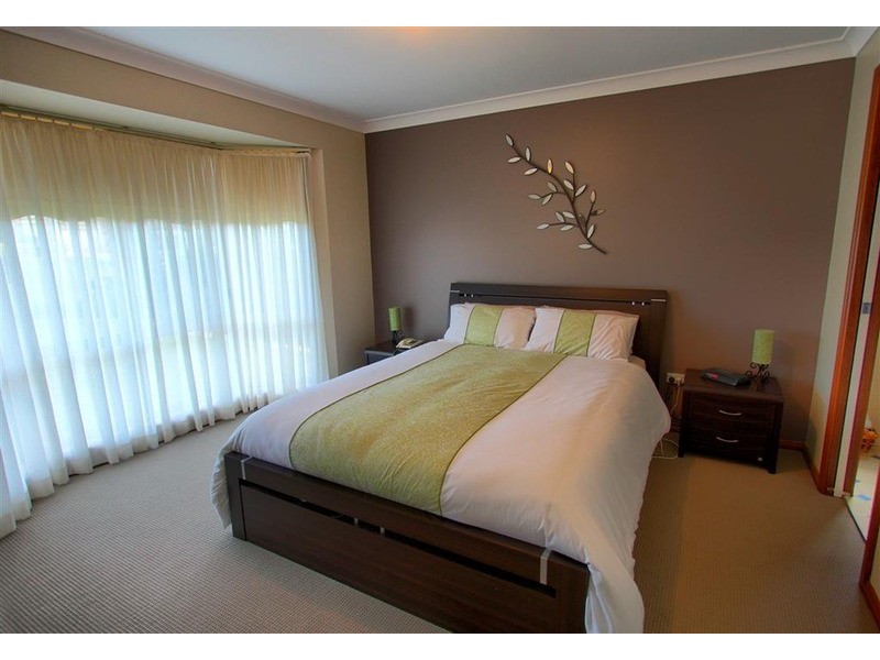 18 Gidgee Place, Glenfield Park NSW 2650