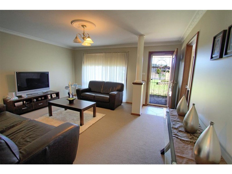 18 Gidgee Place, Glenfield Park NSW 2650