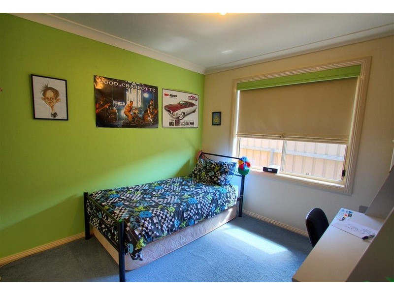 18 Gidgee Place, Glenfield Park NSW 2650