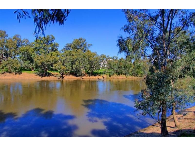 1 Roach Road, Wagga Wagga NSW 2650