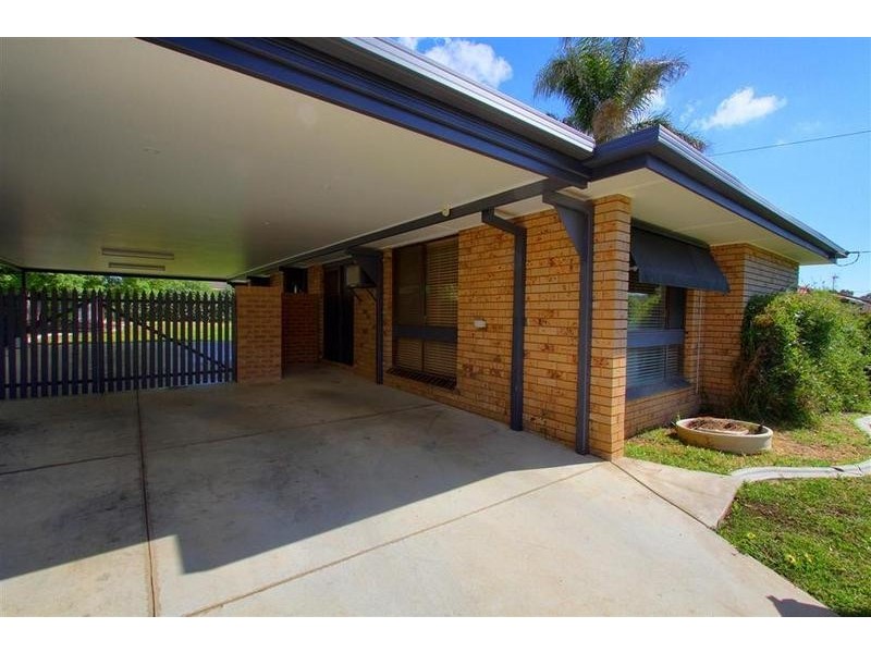 42 Crawford Street, Wagga Wagga NSW 2650