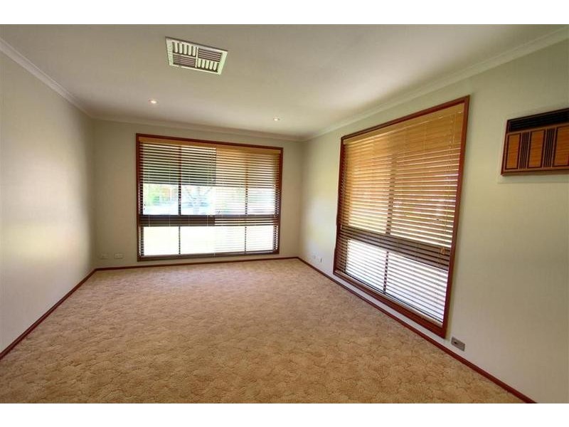 42 Crawford Street, Wagga Wagga NSW 2650