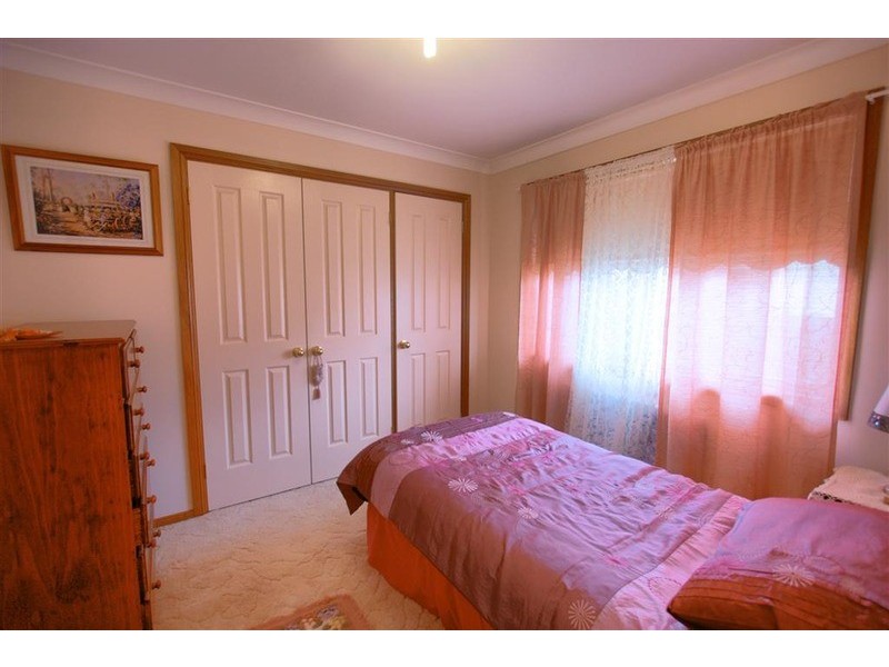 21 Nunkeri Street, Glenfield Park NSW 2650